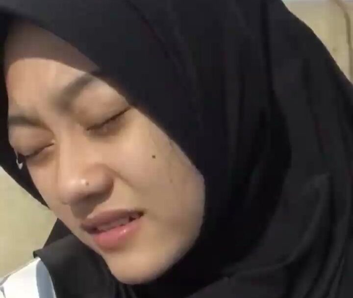 Kerudung Cantik Viral Baru Pertama Kali Cobain Sama Kakak Nya