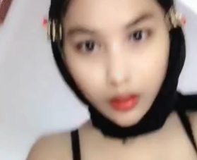 Viral Jilbab Cantik Pamer Badan Mulus nya Ke Viewer Viral Full Durasi