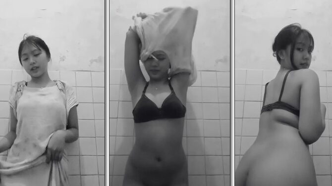 Rika Luca Slut Colmek Di Kamar Mandi